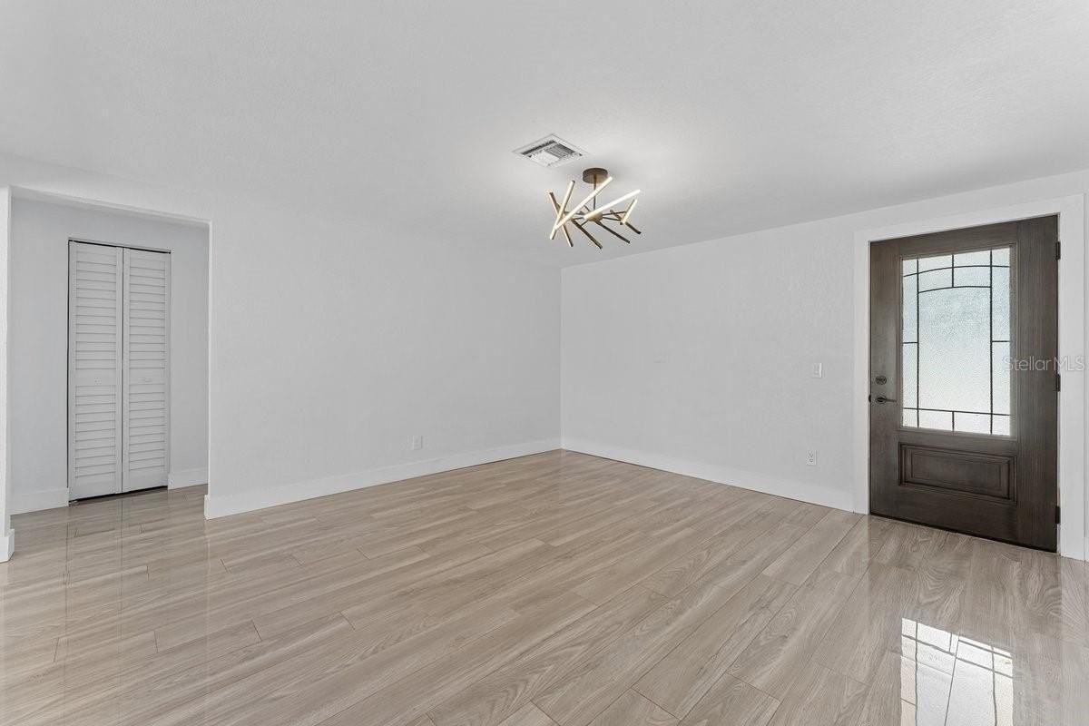 5510 Bayou Grande Blvd Ne - Photo 3 of 31