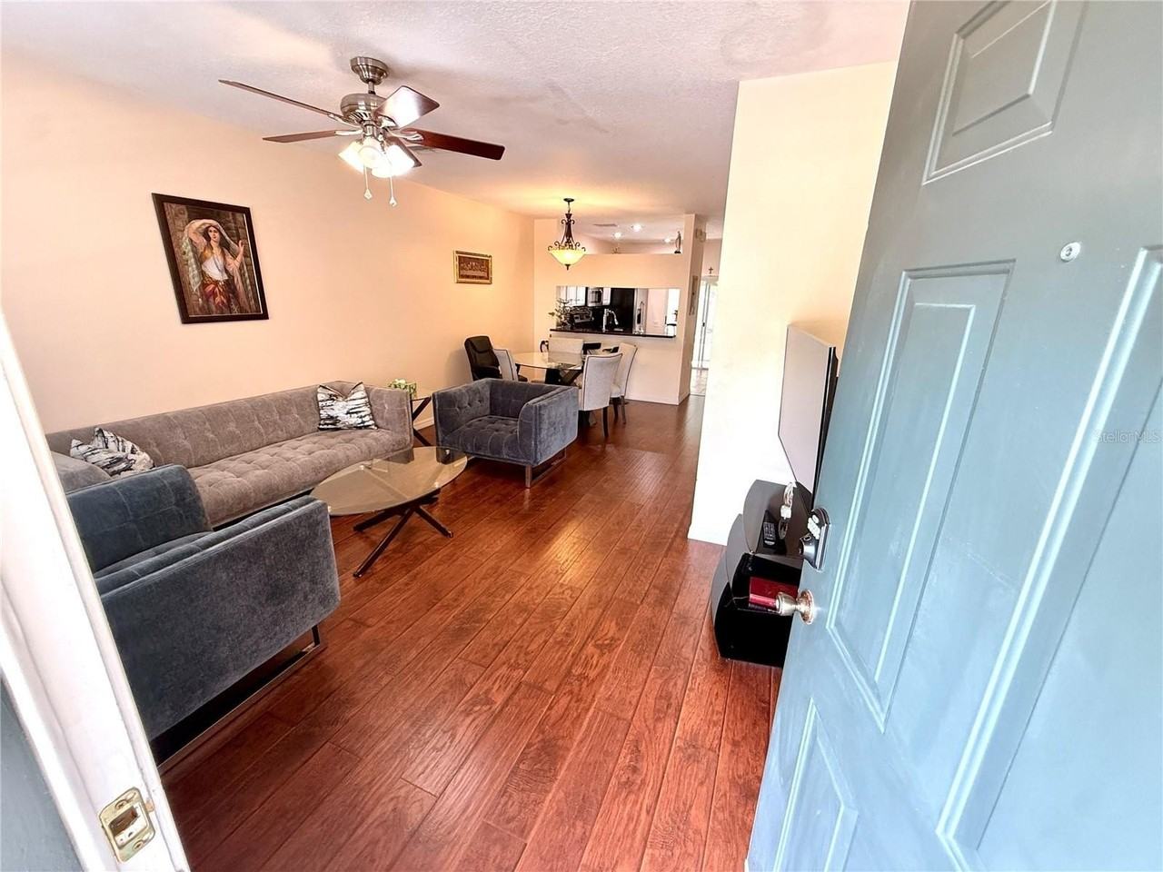 1120 Kennewick Ct - Photo 4 of 50