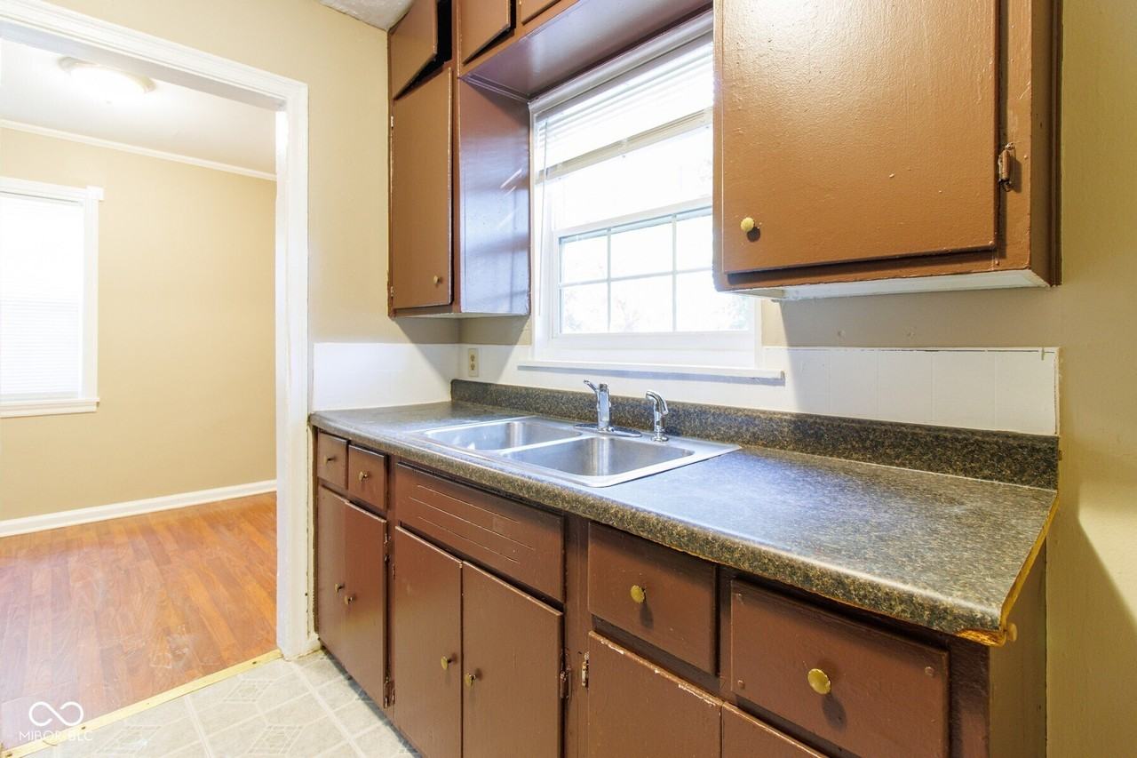 3421 N Olney St - Photo 7 of 17