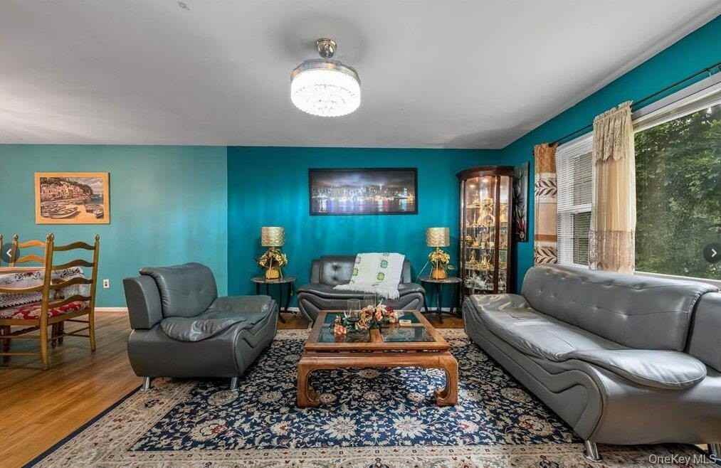 95 Hillside Ave - Photo 5 of 21