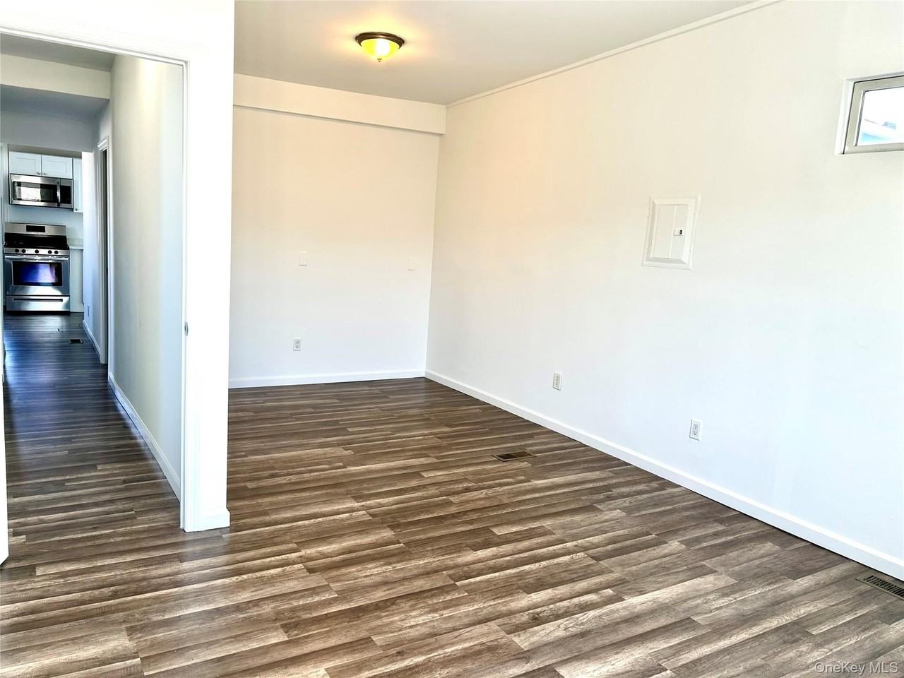 949 W Beech St - Photo 6 of 31