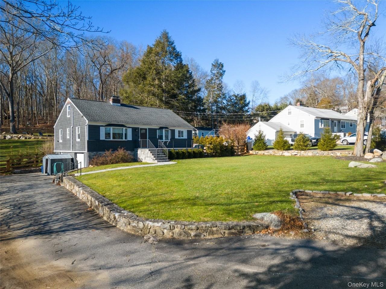 44 Oakridge Rd - Photo 2 of 22