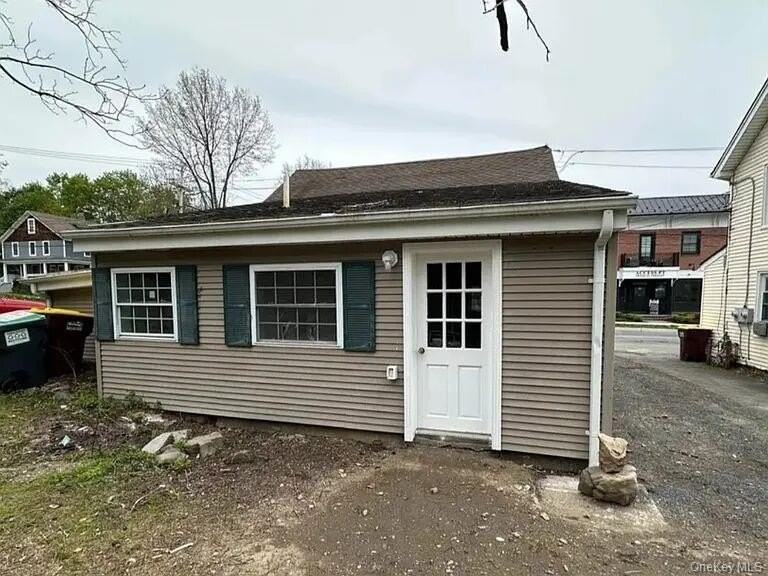 18 Forester Ave - Photo 4 of 18