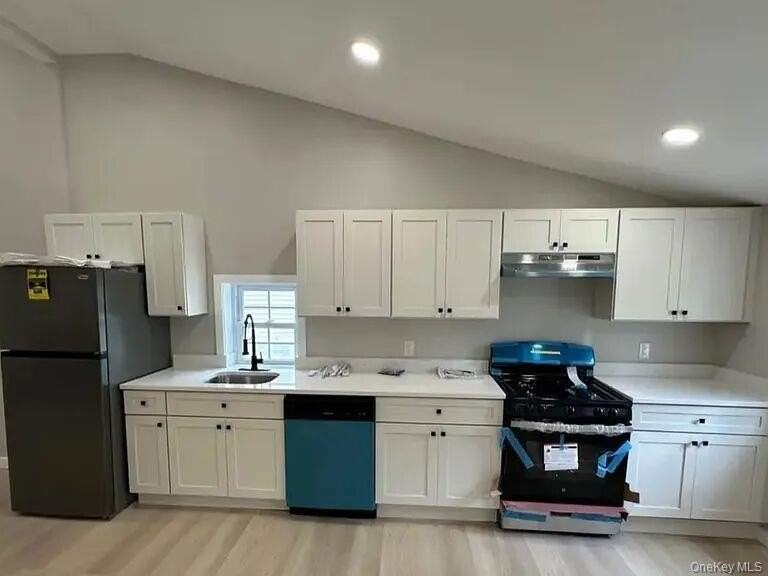18 Forester Ave - Photo 5 of 18