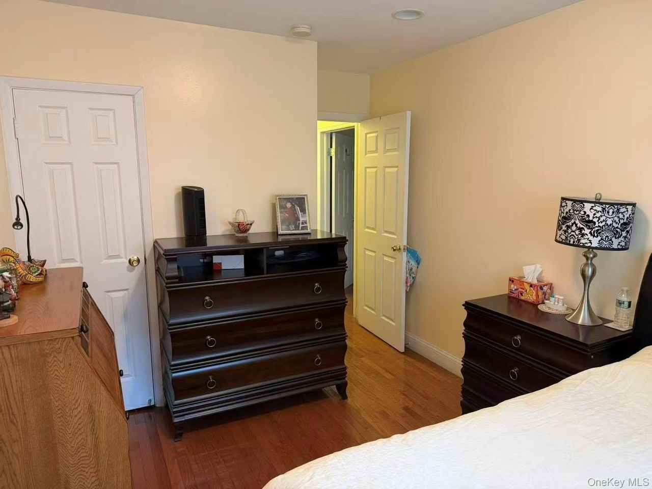 7140 163rd St #1 - Photo 6 of 10