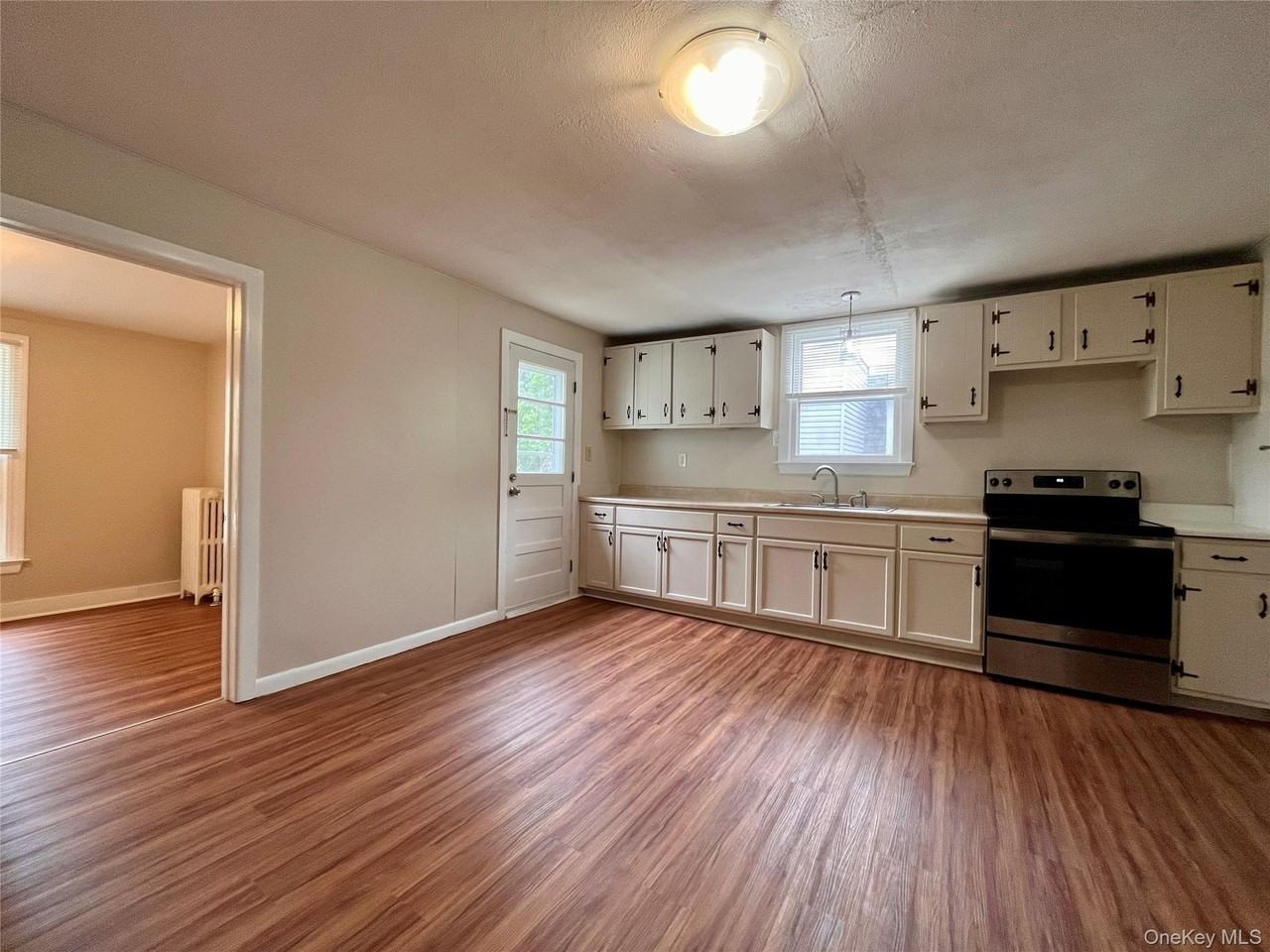 35 S Remsen Ave #2 - Photo 6 of 17