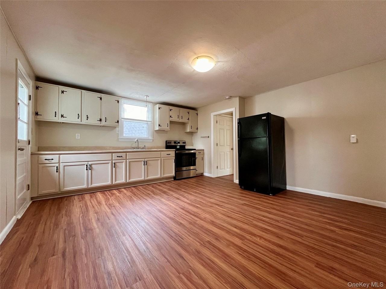35 S Remsen Ave #2 - Photo 7 of 17
