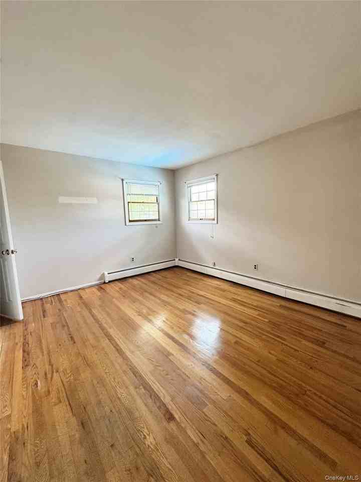 255 Brookside Ct - Photo 6 of 11