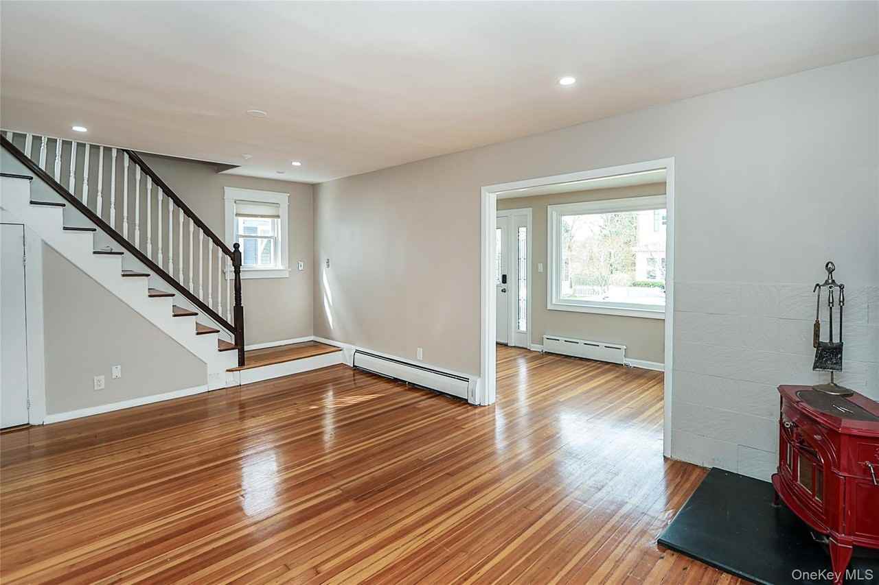 24 High St - Photo 7 of 35