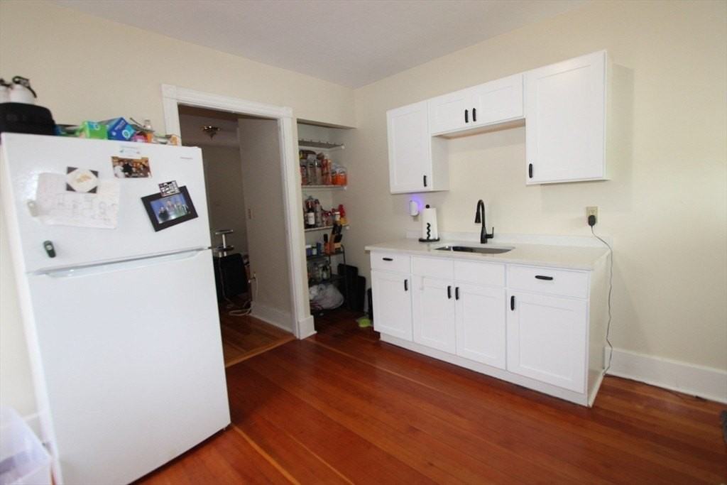 122 Elm St #D - Photo 4 of 13