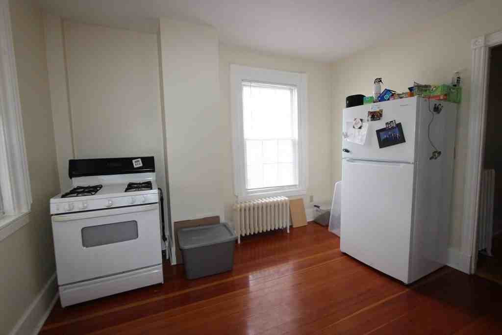122 Elm St #D - Photo 7 of 13