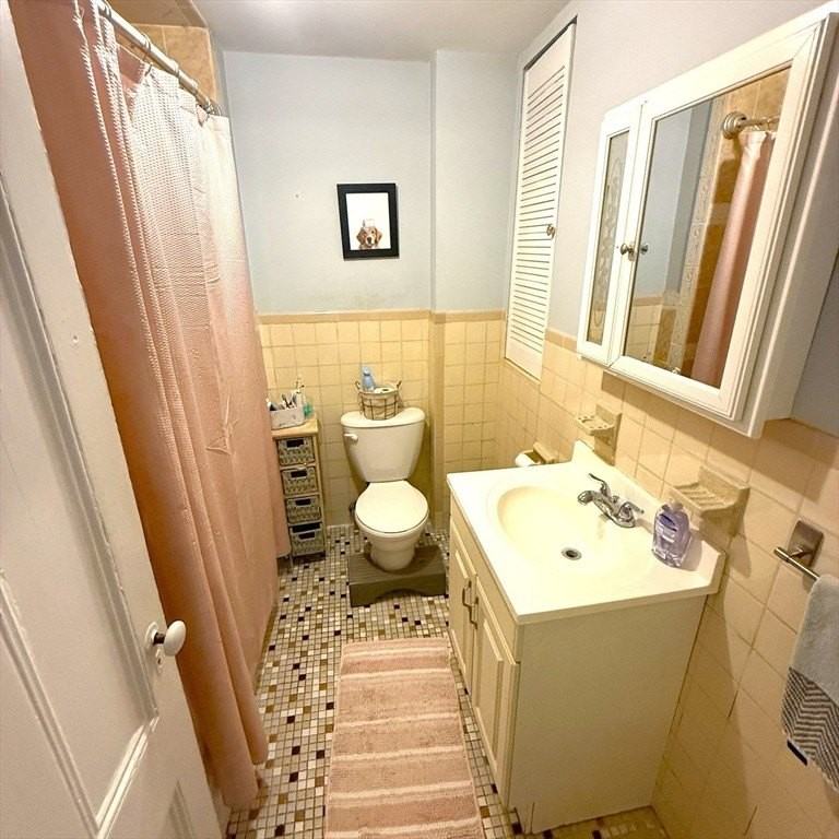 501 E 3rd St #2 - Photo 5 of 7