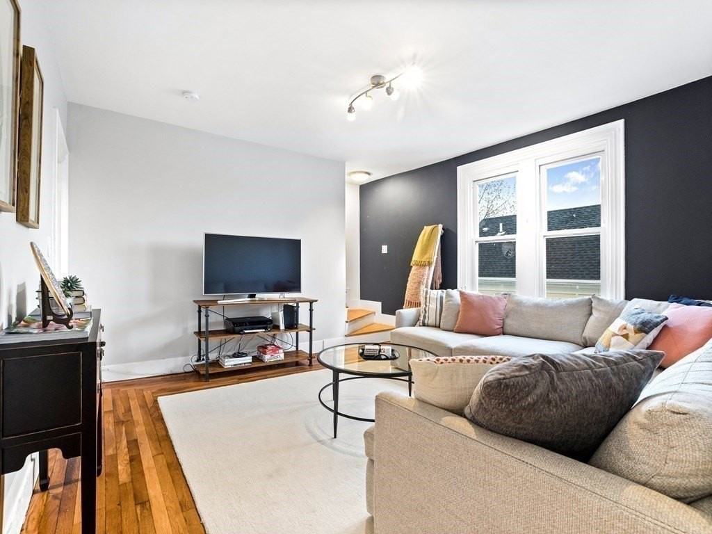 30 Putnam St #2 - Photo 4 of 14