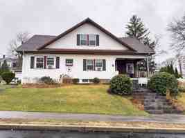 featured image of 5 Atherton St #2