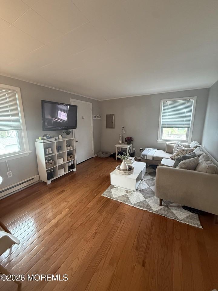 1691 M St - Photo 4 of 13