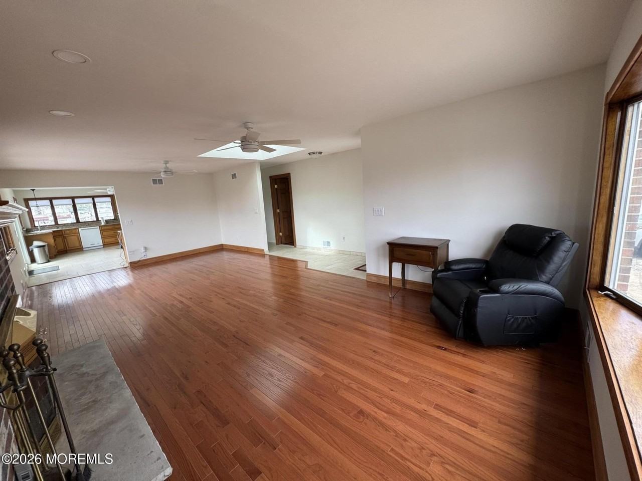 31 Navarra Dr - Photo 4 of 38
