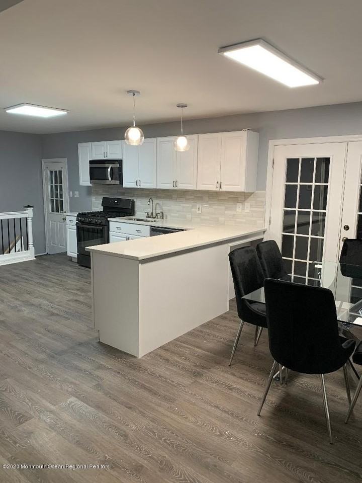 479 Cedar Ave - Photo 6 of 14