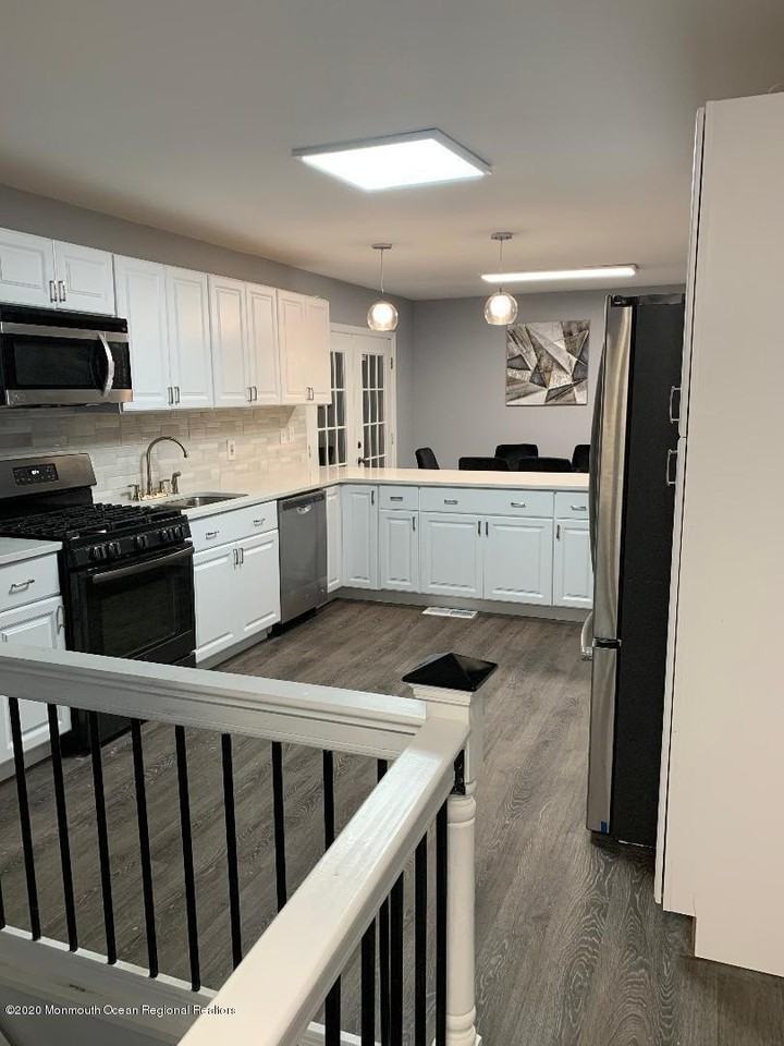 479 Cedar Ave - Photo 7 of 14