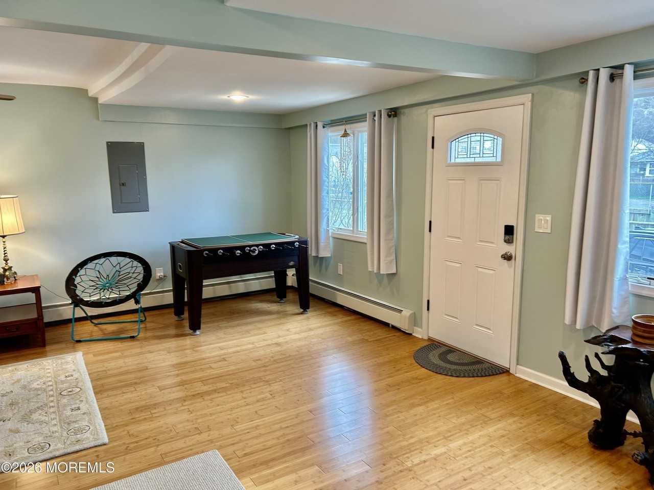 67 Snug Harbor Ave - Photo 5 of 24