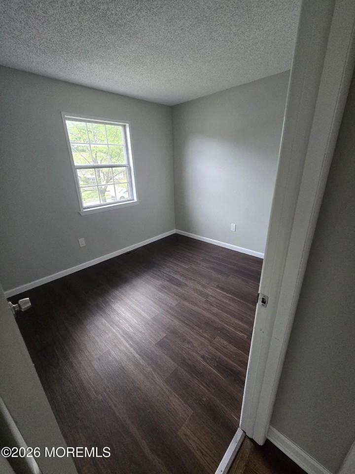 151 Shenandoah Blvd - Photo 6 of 9