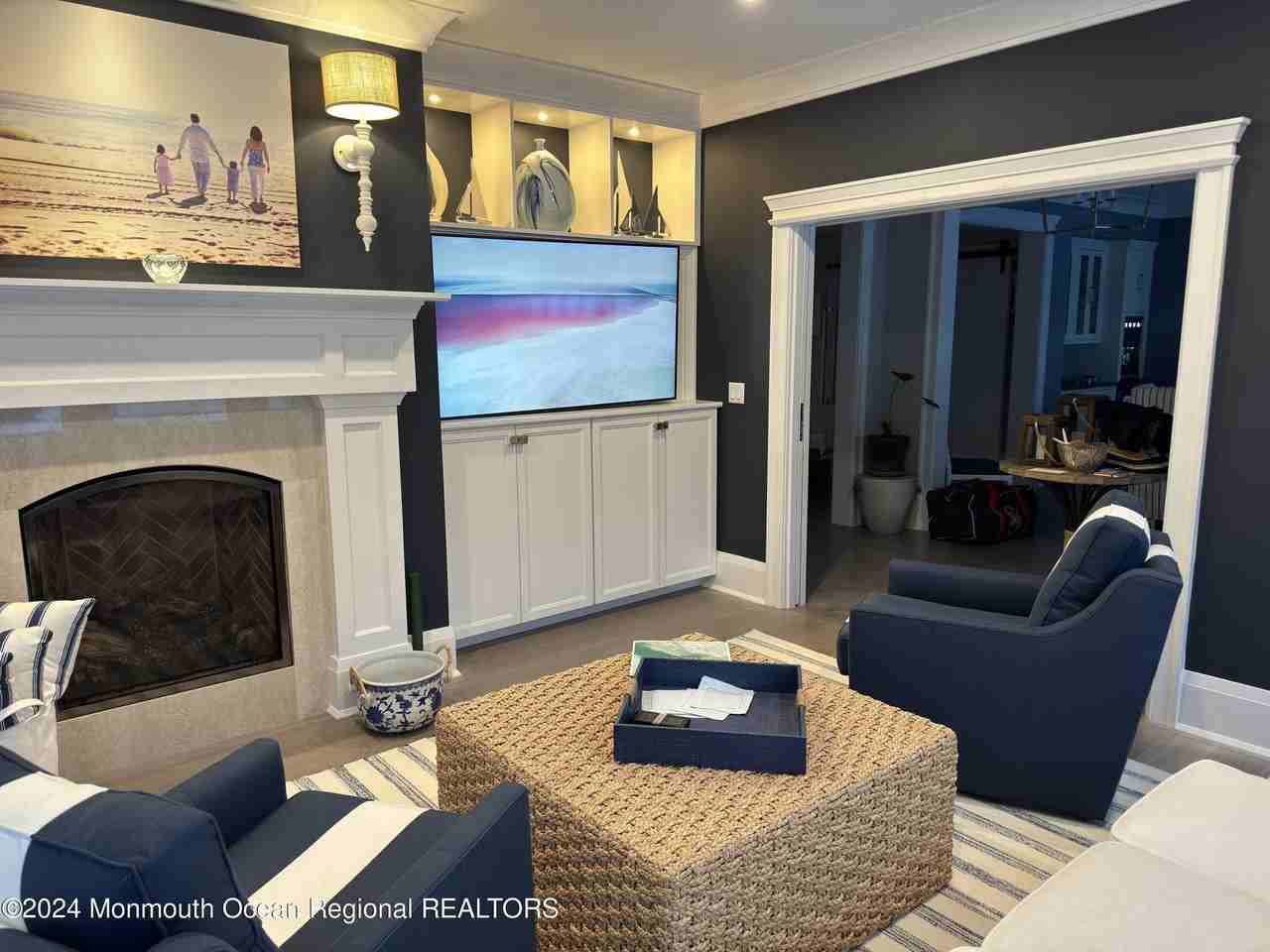 117 Sylvania Ave - Photo 6 of 44
