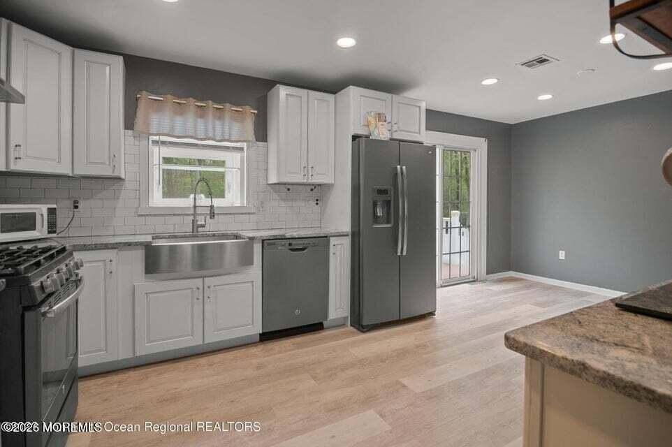 46 Walter Dr - Photo 6 of 21