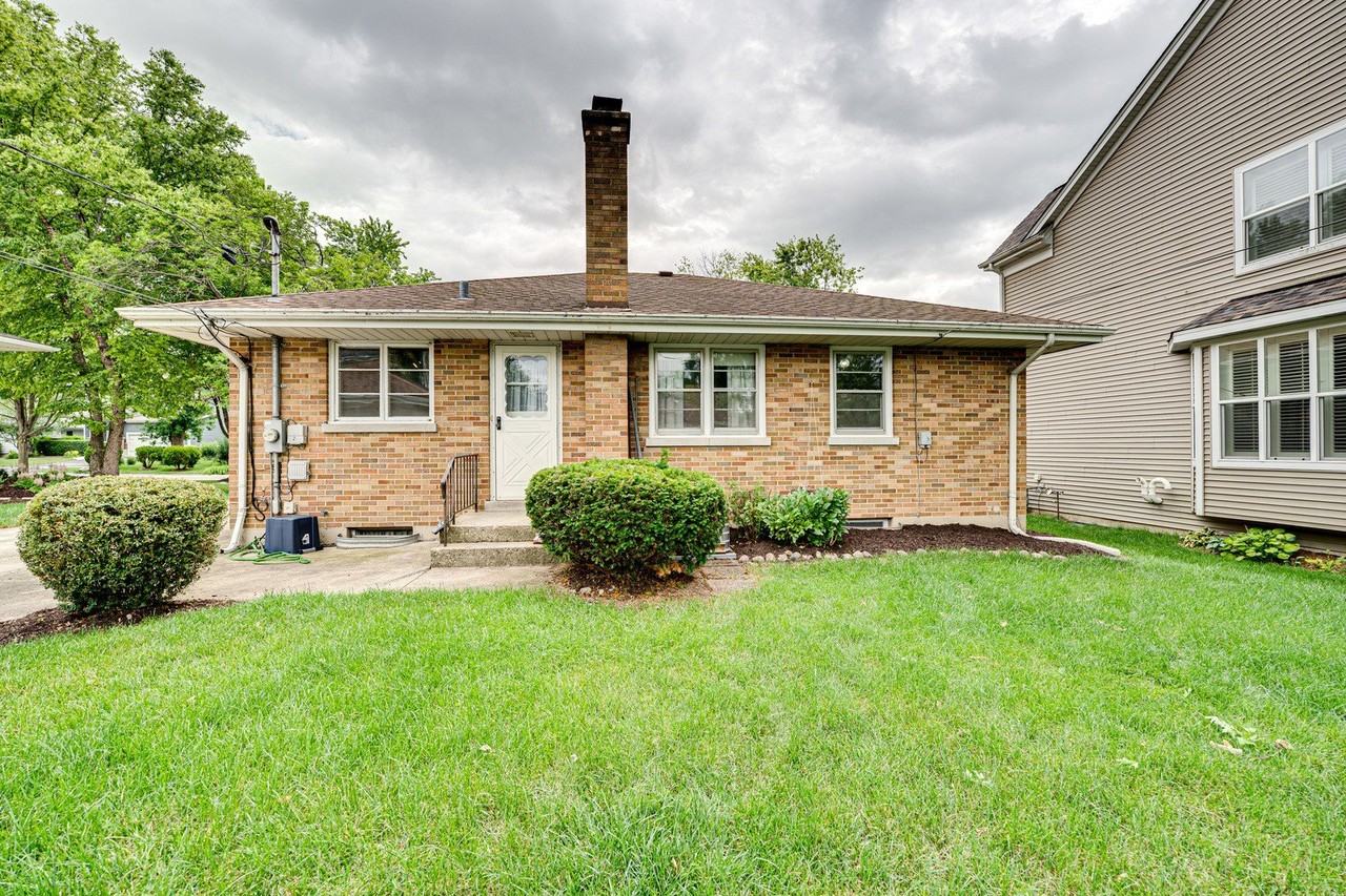 1221 N Webster St - Photo 4 of 21