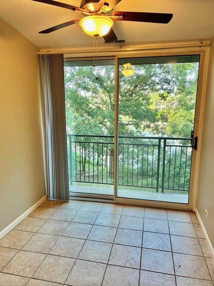 6019 Forest View Rd #2B - Photo 6 of 11