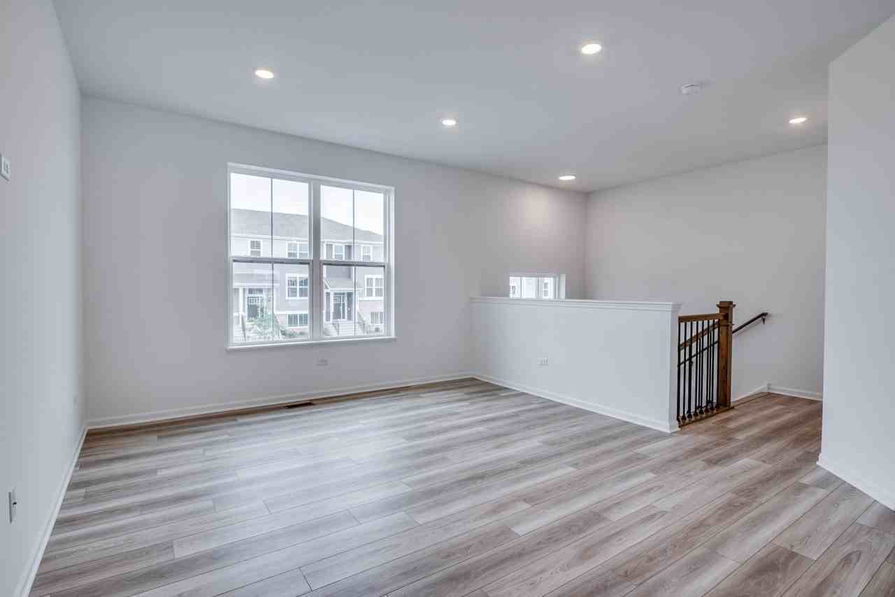 14934 S Mccarthy Cir #14934 - Photo 3 of 22