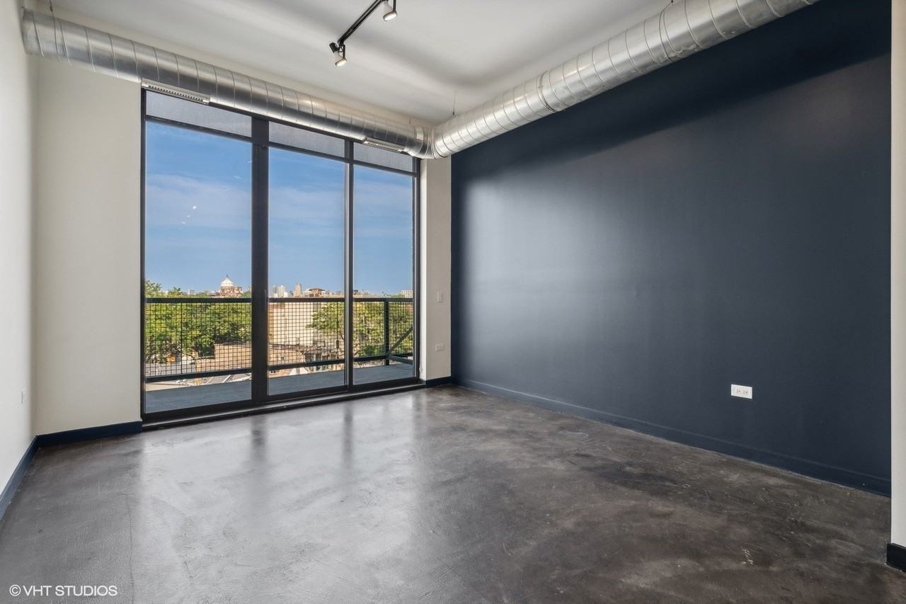 1647 N Milwaukee Ave #501 - Photo 3 of 9