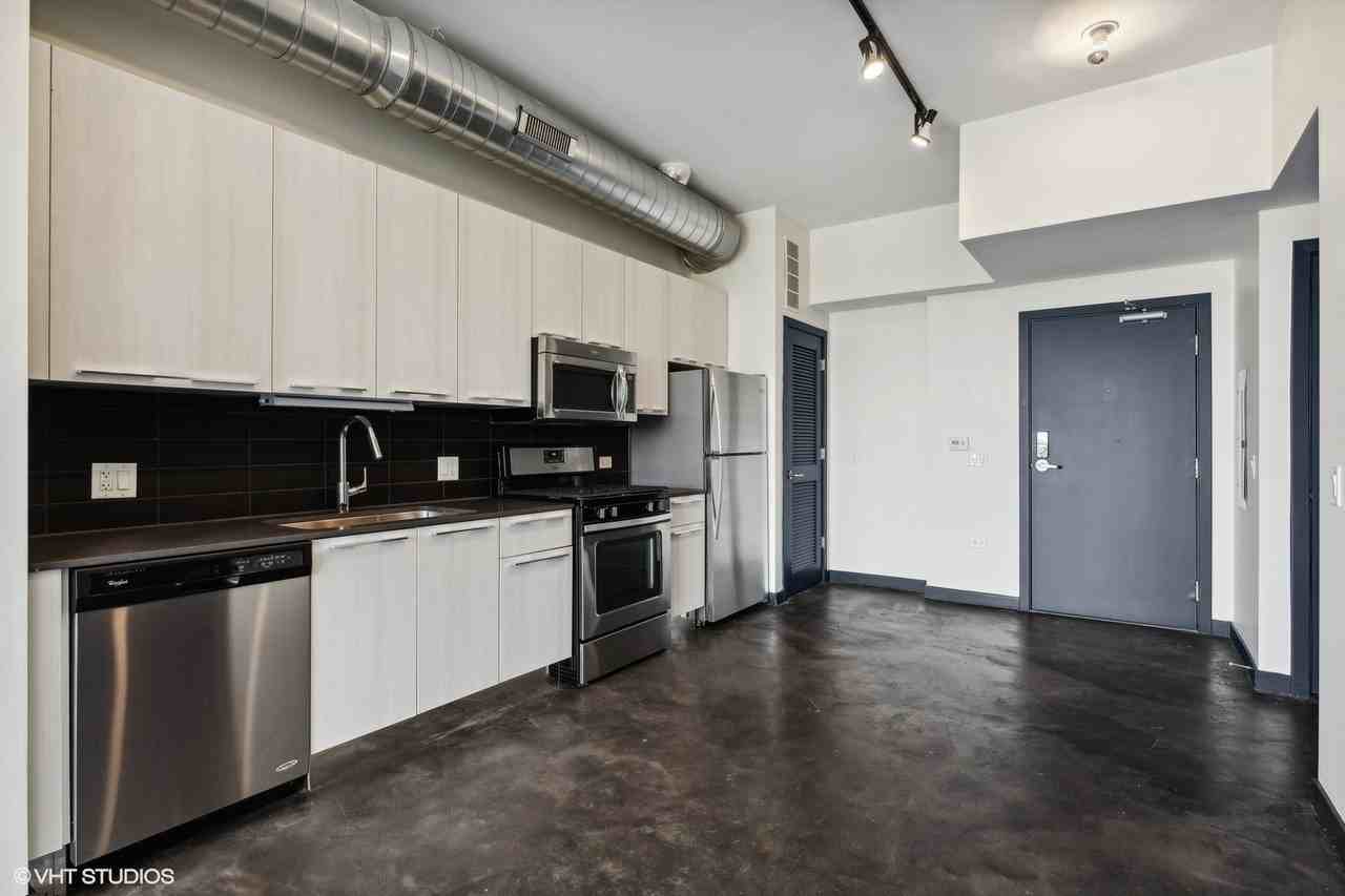 1647 N Milwaukee Ave #501 - Photo 6 of 9