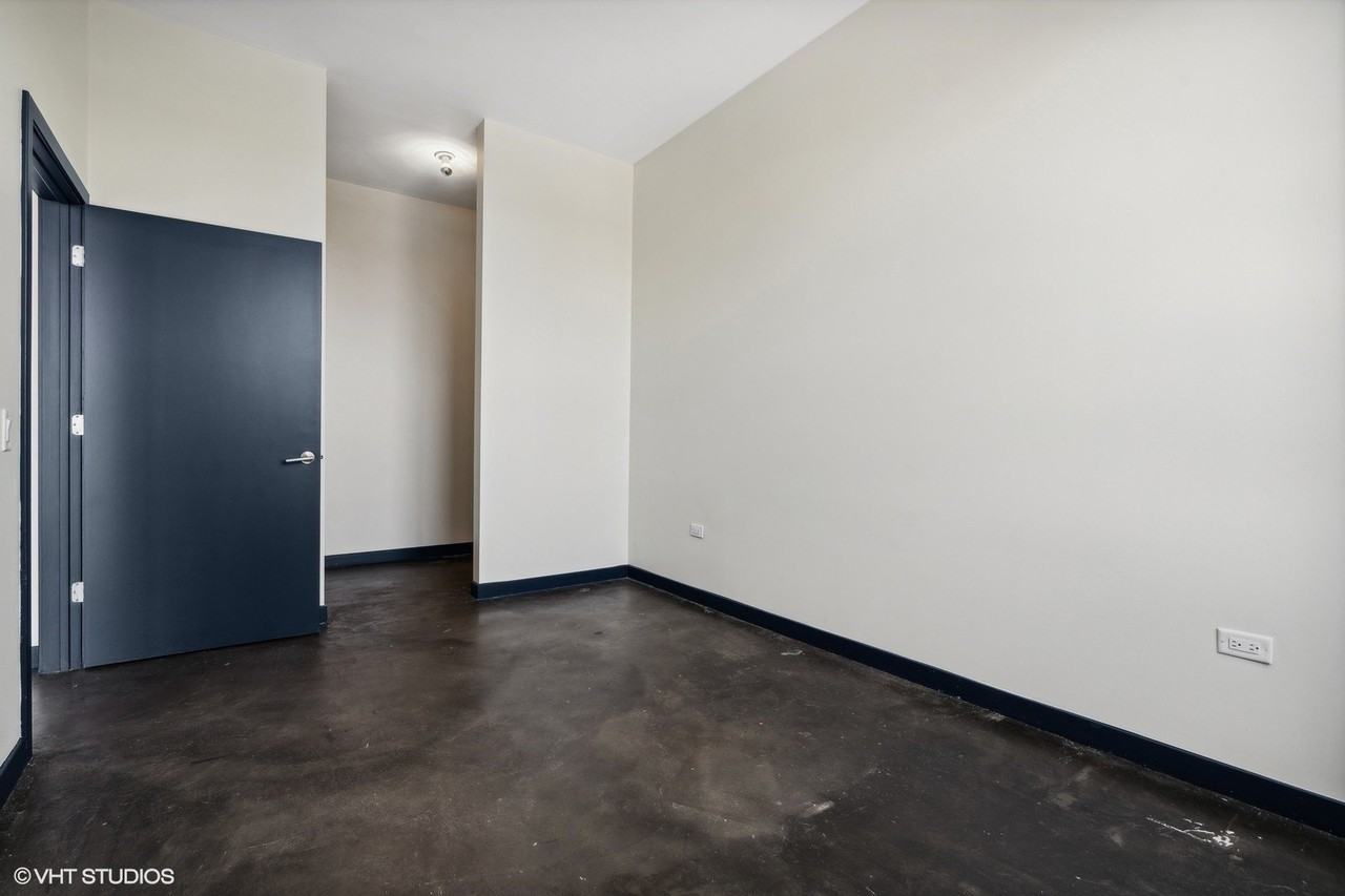 1647 N Milwaukee Ave #501 - Photo 7 of 9