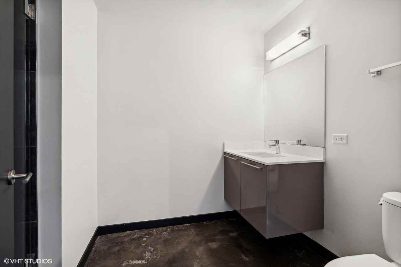 1647 N Milwaukee Ave #503 - Photo 7 of 8
