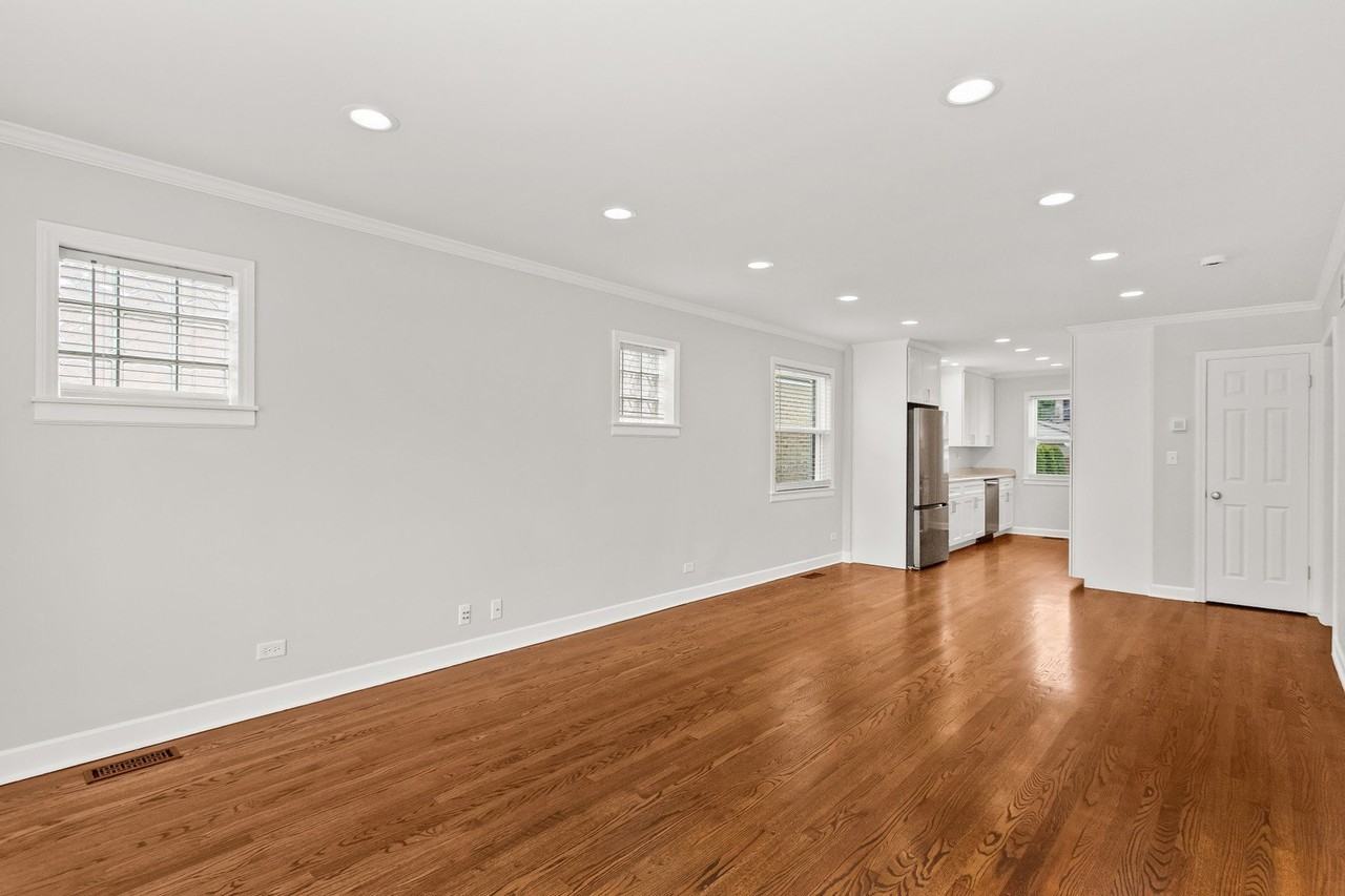 7254 N Osceola Ave - Photo 4 of 17