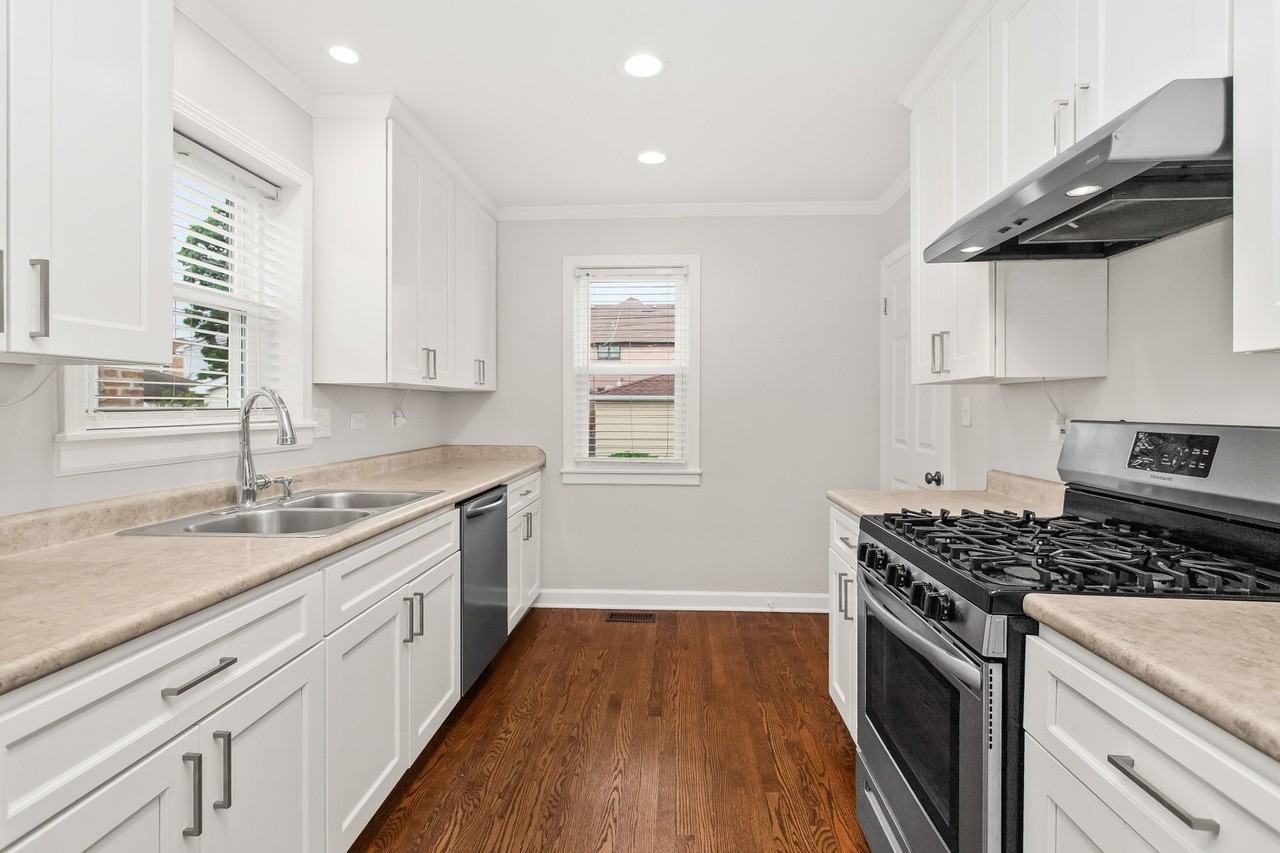 7254 N Osceola Ave - Photo 6 of 17