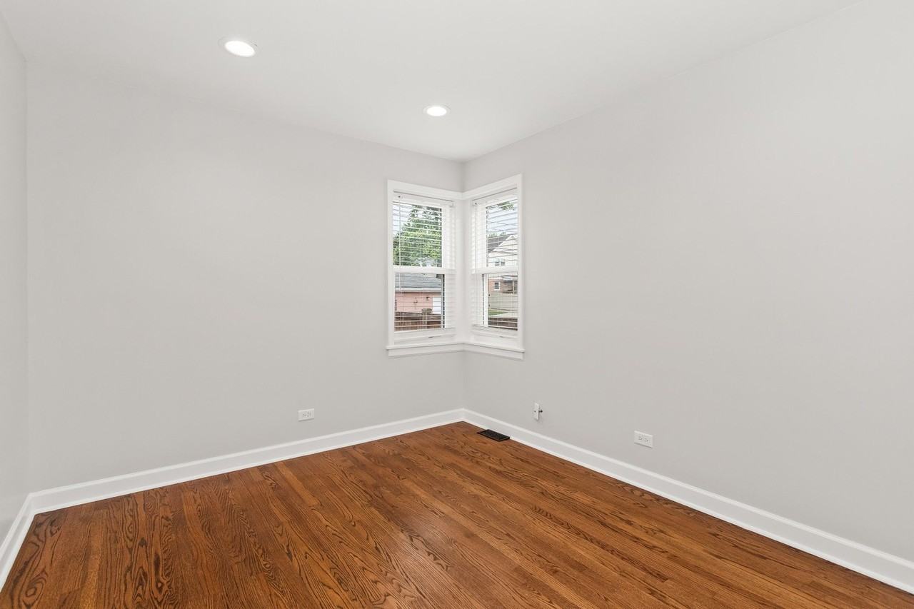7254 N Osceola Ave - Photo 7 of 17