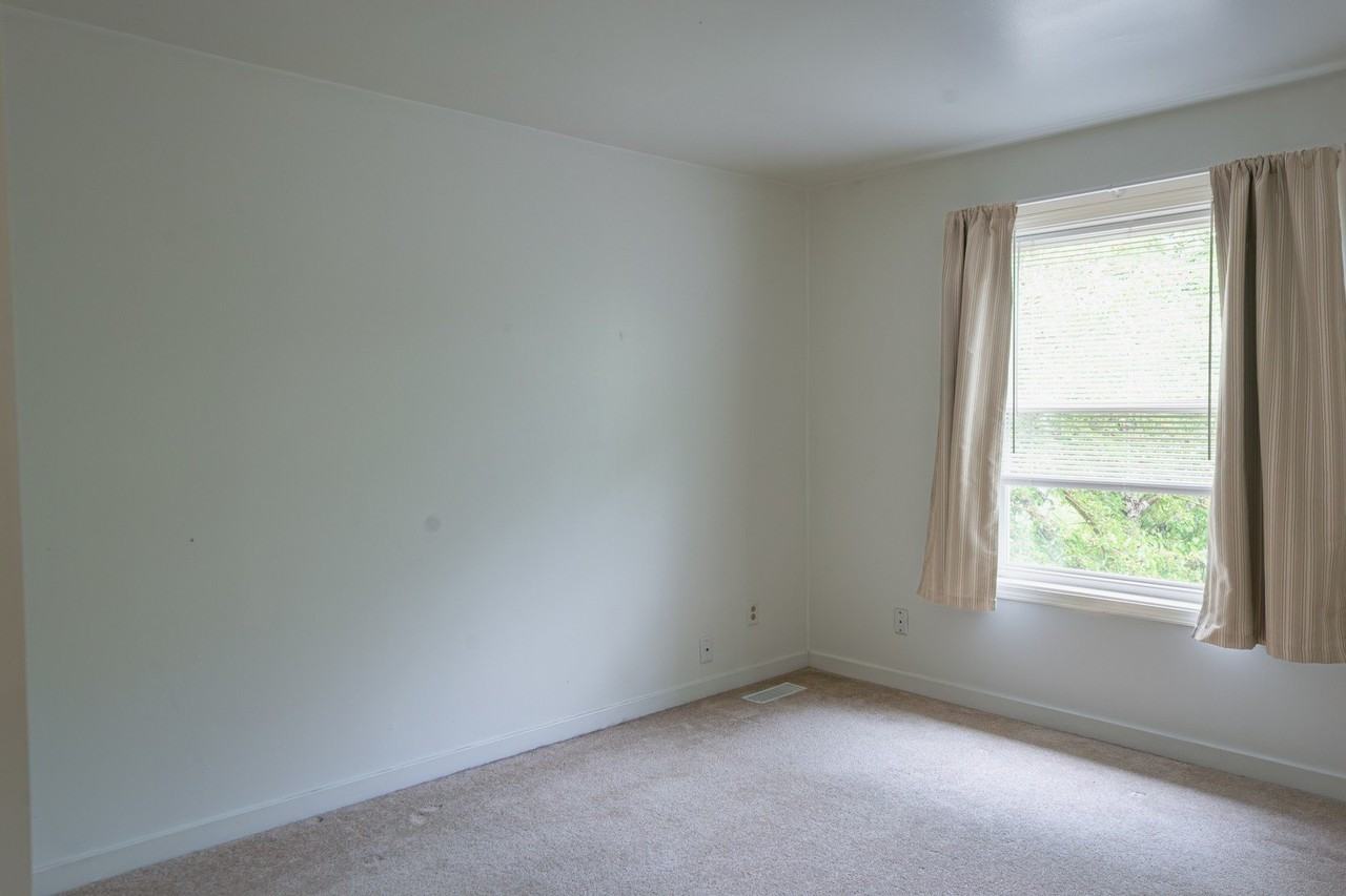 1105 E Florida Ave #B - Photo 6 of 16