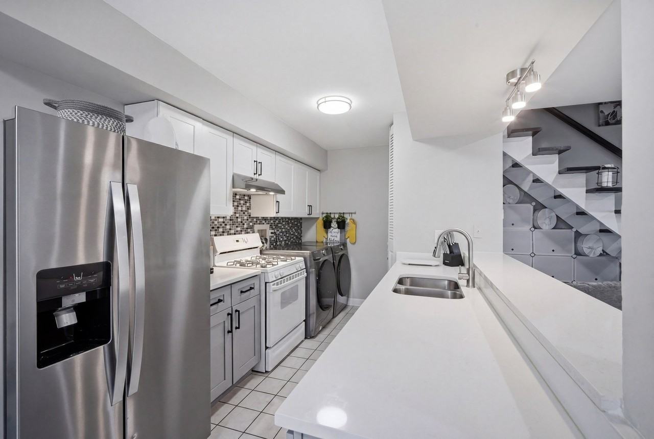 1495 Cornell Ct #1495 - Photo 7 of 19