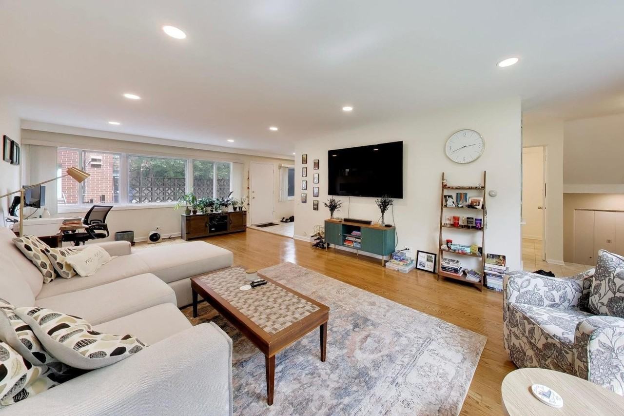 370 Park Ave #E - Photo 7 of 24