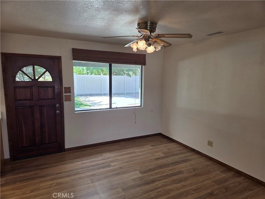 13881 Jicarilla Rd - Photo 3 of 30