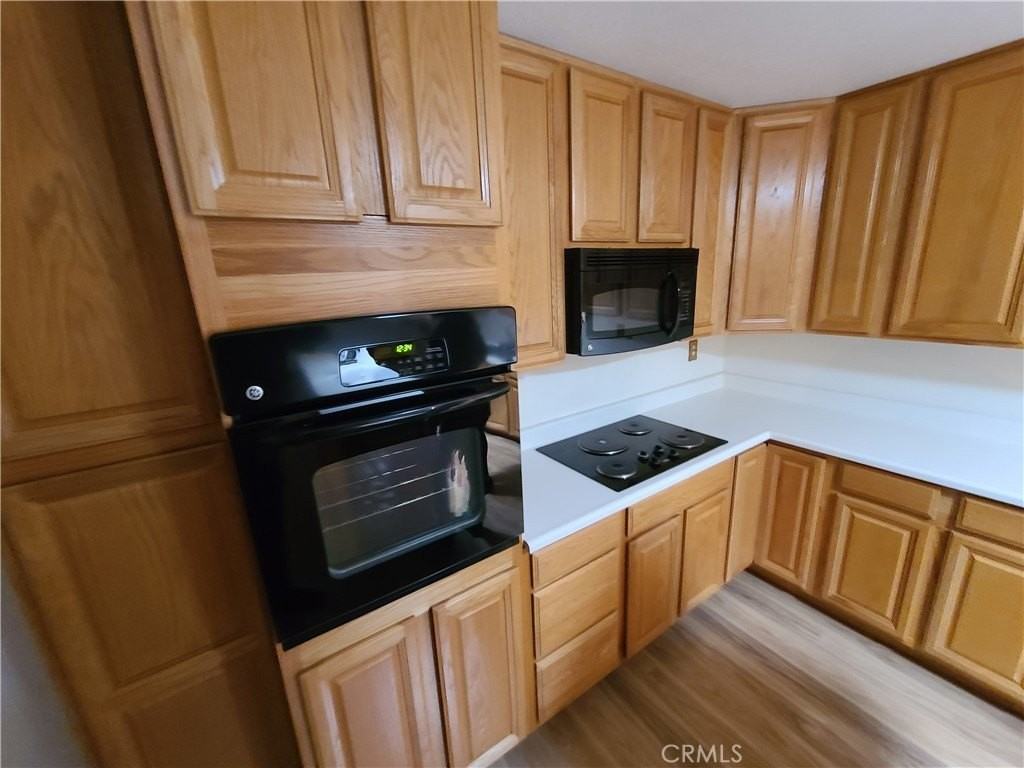 13881 Jicarilla Rd - Photo 5 of 30