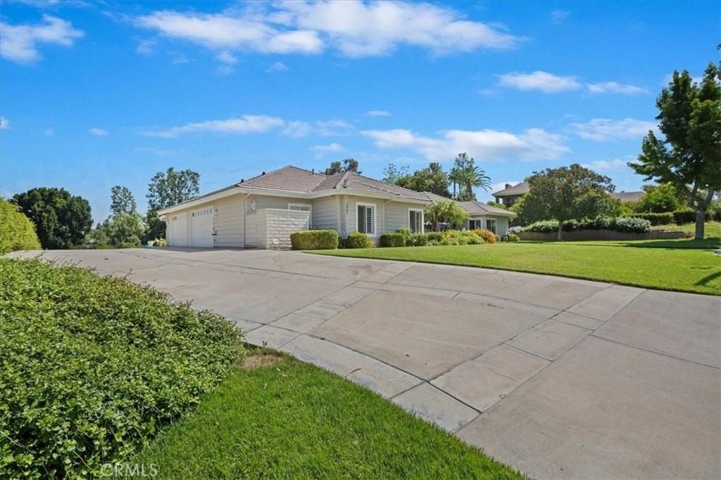 1507 Weston Way - Photo 3 of 50