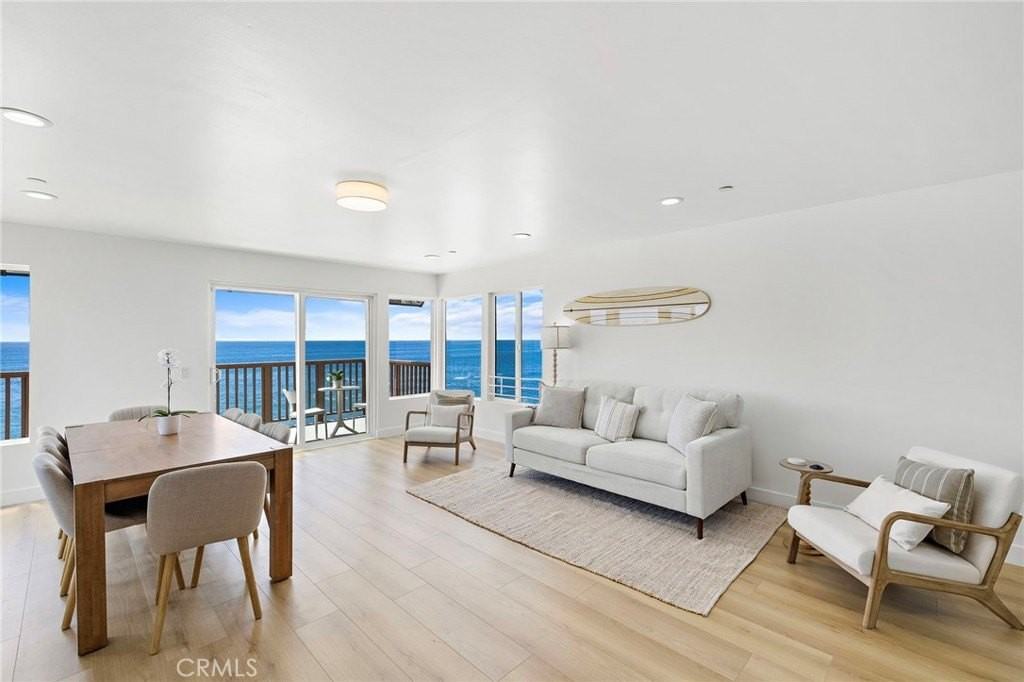 1045 Gaviota Dr #B - Photo 4 of 48