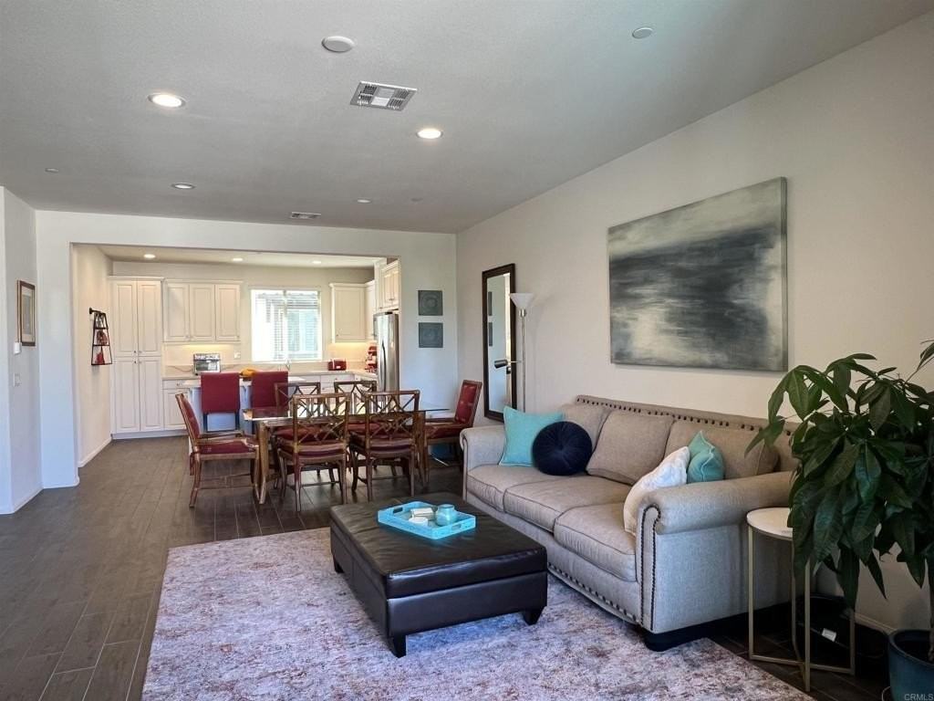 2332 Verano Way - Photo 4 of 20