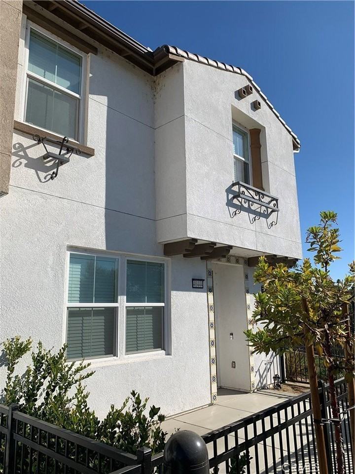 40444 Calle Real