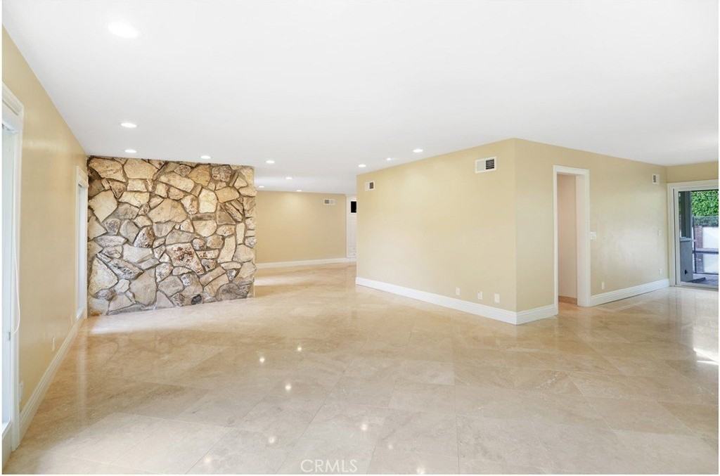 32722 Seven Seas Dr - Photo 3 of 41