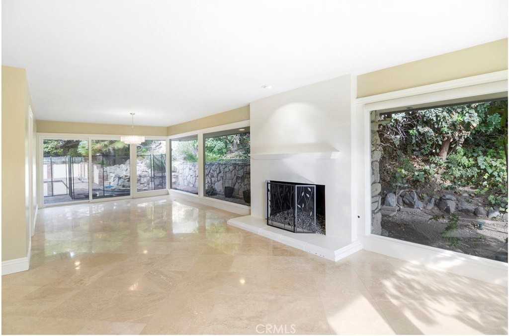 32722 Seven Seas Dr - Photo 5 of 41