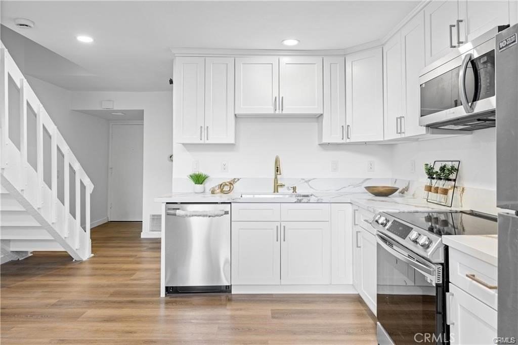 163 Pineview - Photo 4 of 23