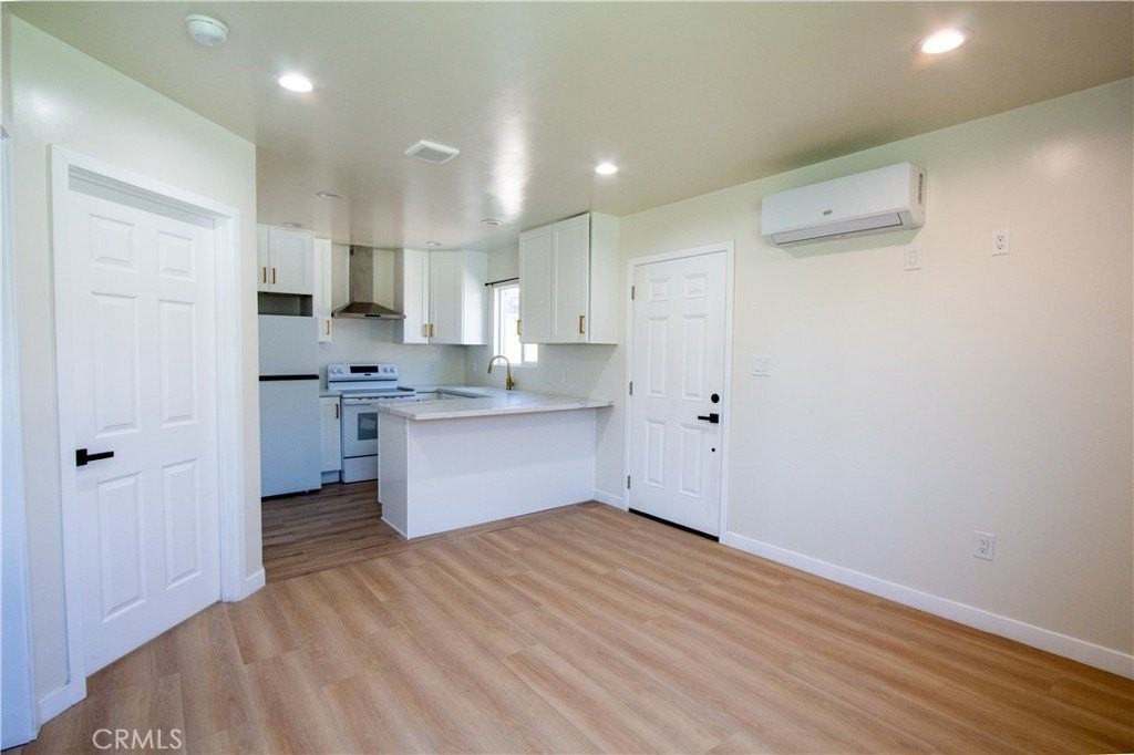 2508 W Picadilly Way #B - Photo 3 of 8