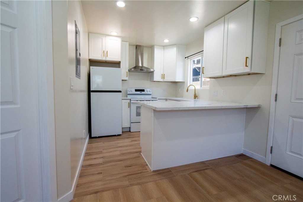 2508 W Picadilly Way #B - Photo 5 of 8